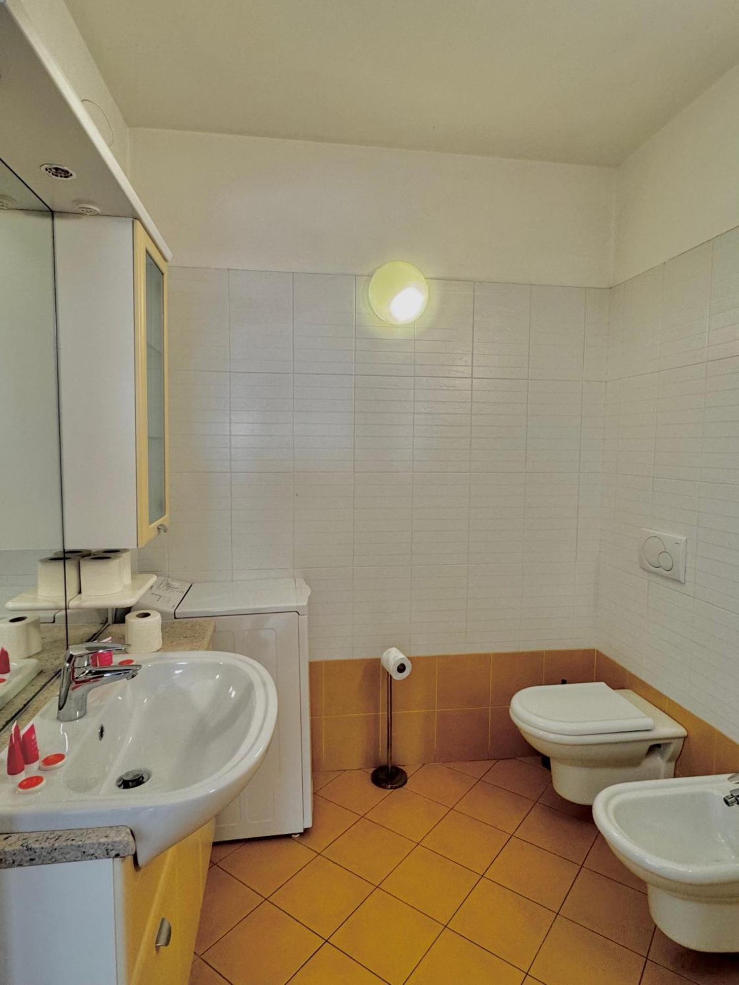 Sweet Spot Aparthotel Riva del Garda Exterior foto