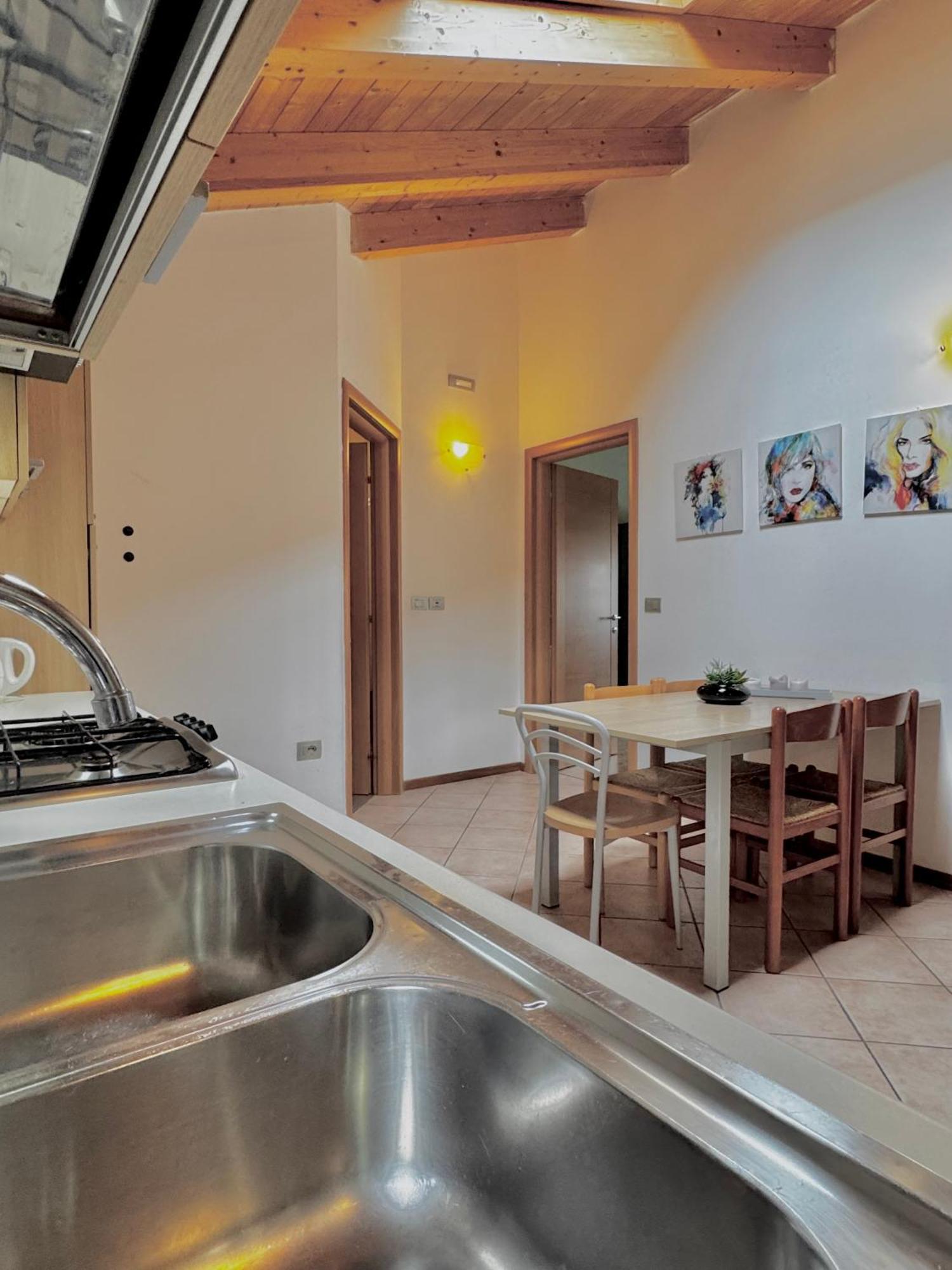 Sweet Spot Aparthotel Riva del Garda Exterior foto